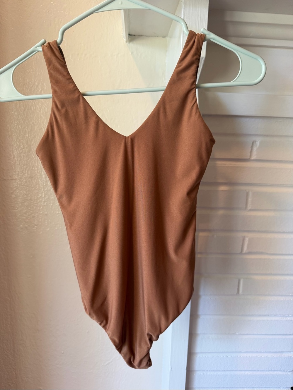 Aerie SMOOTHEZ Bodysuit Brown XS V-Neck Sleek Stretch One Piece Form Fitting